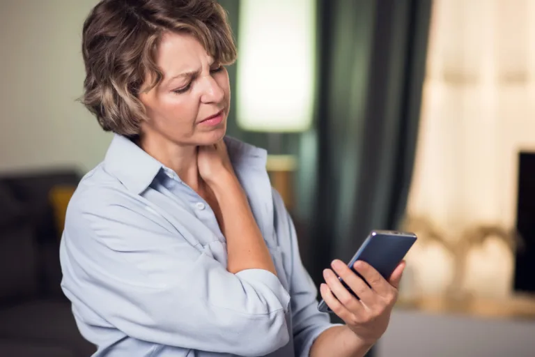 Texting and Migraines Are Smartphones Messing with Your Head