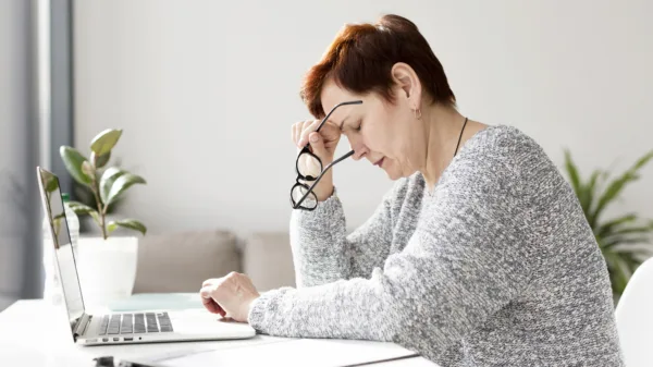 Screen Headaches & Migraines Causes, Symptoms & Treatment